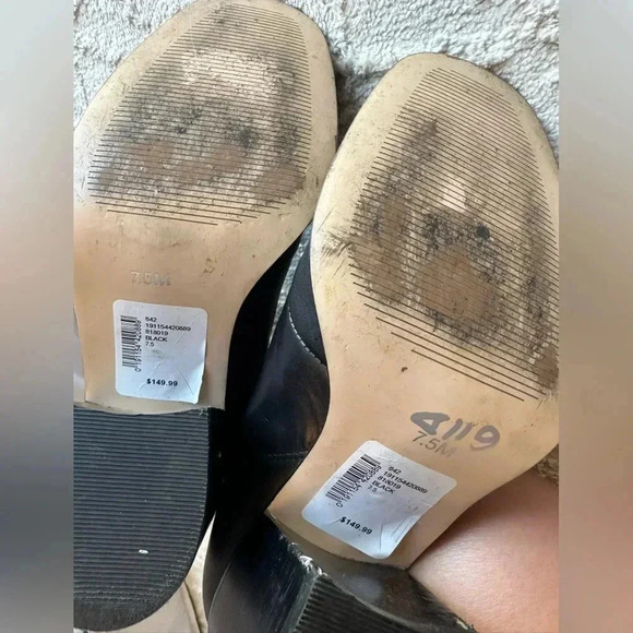 Renvy Debby Black Leather Stud Detail Block Heel Chelsea Boot - Picture 4 of 10